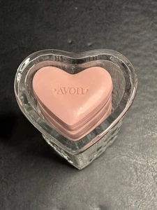 Vintage AVON Fostoria Heart Vase with GUEST SOAP 5 heart shaped 1985 - Picture 1 of 7