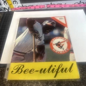 Baltimore Orioles Official Program Elrod Ellie Hendricks Signature Uncertified - Picture 1 of 24