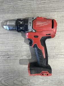 Para piezas que no funcionan - Milwaukee 2702-20 M18 COMBUSTIBLE 1/2" taladro/destornillador - Imagen 1 de 2