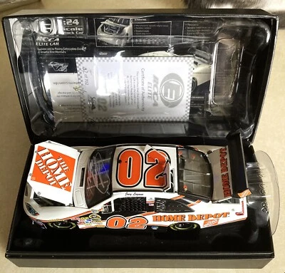 Camry Elite 187/702 2008 The Home Depot firmado Joey Logano #02 escala 1:24 Foto 1 de 4