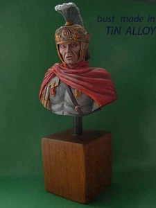 bust painted Roman Centurion - MADE IN TIN ALLOY!!! and wooden based - Picture 1 of 7