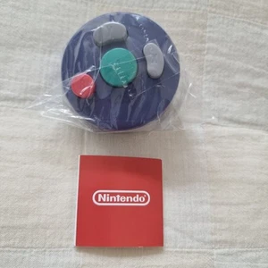 Gamecube controller Nintendo store Japan keychain - Picture 1 of 3