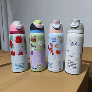 Botella de agua Owala FreeSip 32 oz para deportes Urban Outfitters regalo de Halloween - Imagen 1 de 7