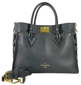 Louis Vuitton On My Side - Picture 1 of 17