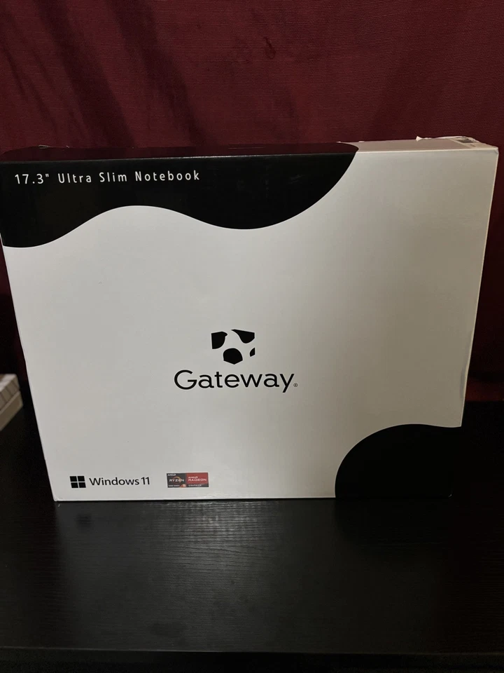 Gateway GWNR5L1746-SL 17,3 дюйма AMD Ryzen 5 5500U 8 ГБ DDR4 256 ГБ SSD Windows 11 Home - Изображение 1 из 4