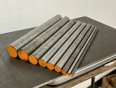 Stock de barras de acero de aleación 52100 - 9 barras redondas - tamaños surtidos - lote de mecanizado Foto 1 de 4