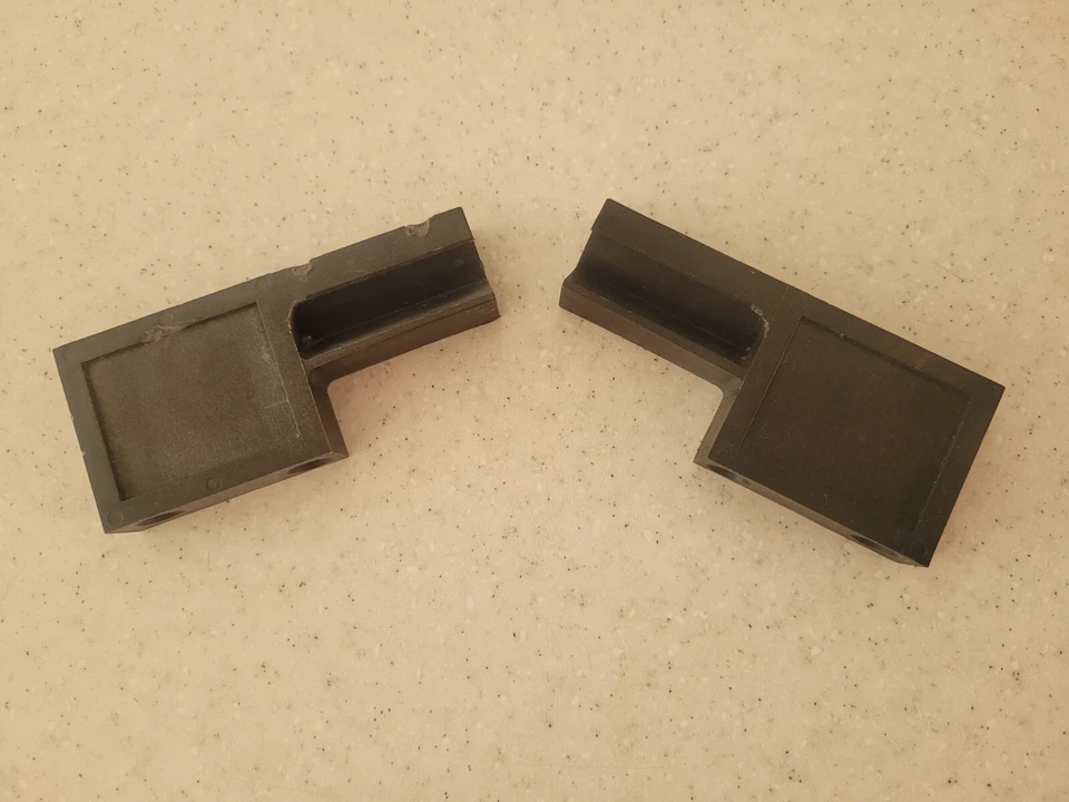 89-98 Geo Tracker Suzuki Sidekick Original Sujeción Trasera Tapa Dura Montaje Derecho Foto 1 de 3