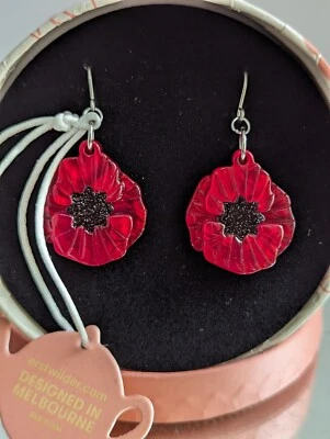 Pendientes colgantes de resina roja Erswilder Poppy Field - Nuevos en caja - Favoritos de los fanáticos 2022 Foto 1 de 4