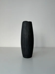 Abstract handcrafted black clay floor vase - Picture 1 of 5