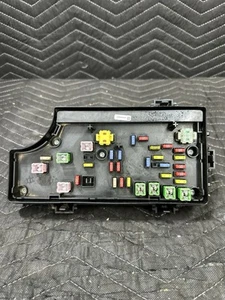 Dodge Avenger Chrysler 200 2011-2014 caja de fusibles módulo de control de carrocería P04692346AE - Imagen 1 de 7
