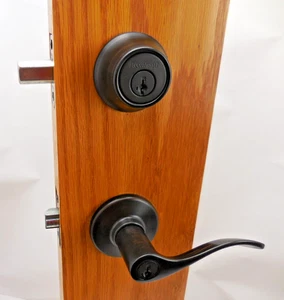 Kwikset Balboa leva ingresso con chiave catenaccio bronzo veneziano 690BL11PSmartKey #8bn - Foto 1 di 4
