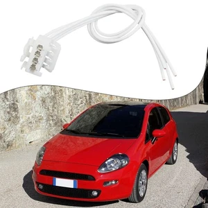 Ripristina facilmente la funzionalità con il kit illuminazione per Fiat Grande Punto - Foto 1 di 12