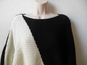 Schicker schwarz-weißer Pullover der Marke Tinonel Collection mit Fledermausärmeln Gr. M - Bild 1 von 7