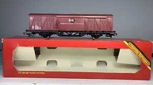 Hornby R738 OO Gauge BR 20 Ton HFS Anglo-Continental Ferry Van Brown - VNM Boxed - Picture 1 of 13