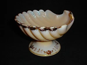 Cambridge Seashell Pink Gilt Charlton Decorated Crown Tuscan Dish Compote Candy - Picture 1 of 6