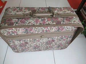 Jordache Suitcase Luggage Traveling Case Wheels Flowers 26x20 BEST PRICE GREAT!! - Picture 1 of 12