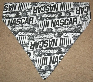 Nascar Rennwagen Hunde Bandana - 5 Größen XS-XL - Bild 1 von 1