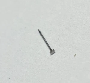OMEGA 682 Movement For Replacement Part 1253 Seconds Pinion - Picture 1 of 3
