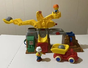 2007 Fisher Price Little People Steinbruch Bau Spielset - FUNKTIONIERT! - Bild 1 von 13