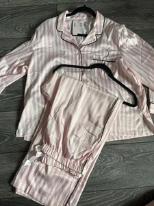 Victoria's Secret Women's Satin Pink - Picture 1 of 1