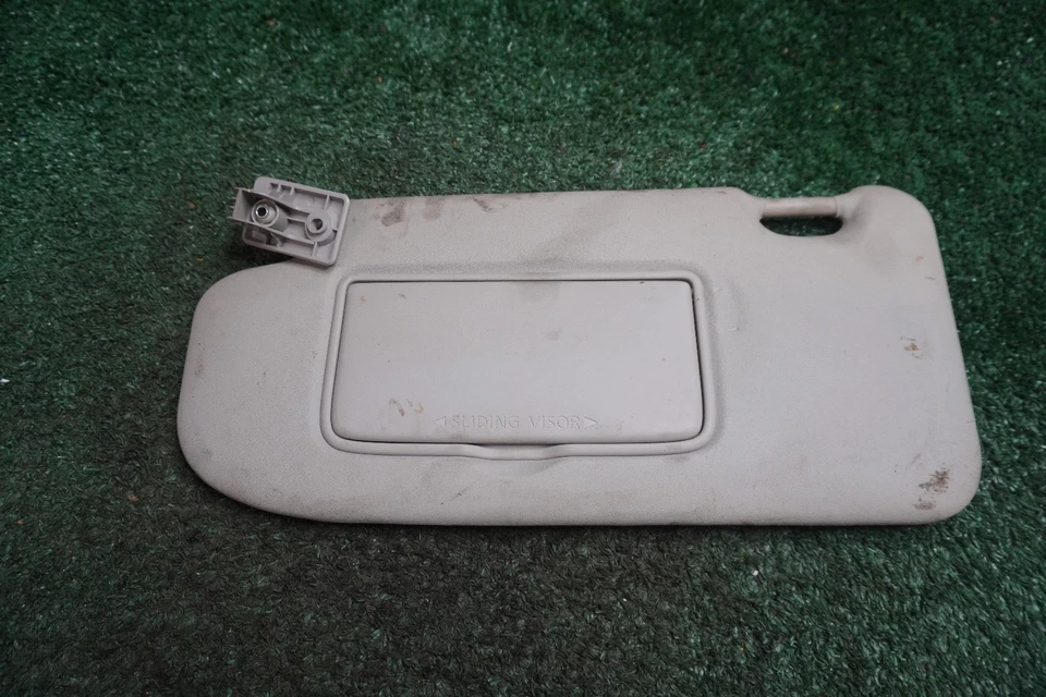 Nissan Rogue Sport 2017 2018 2019 lado del conductor parasol OEM 1 pieza 964006MA0C Foto 1 de 4