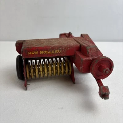 Vintage Advanced Products New Holland 268 Square Baler 1:25 Scale  - Image 1 of 4