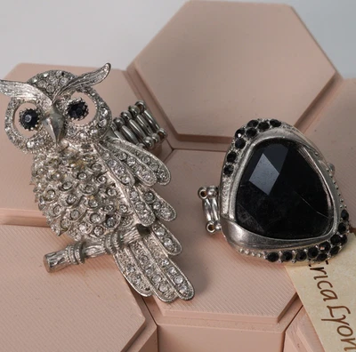 Erica Lyons Nuevo con Etiqueta Anillo Piedra Facetada Negra y Anillo Elástico Búho Estrás Foto 1 de 4