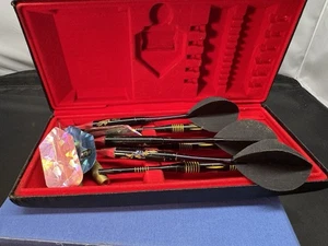 Vanity Dart With Extra Darts In Hard Case With Floral Design - Picture 1 of 10