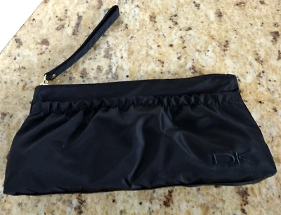 Donna Karan Cosmetics Bag DK Black Zippered Makeup Toiletry Travel Wristlet NEW - Imagem 1 de 4