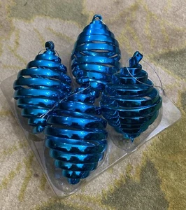 "4 hermosos adornos espirales de metal únicos verdoso azulado aproximadamente 4"" cada uno" - Imagen 1 de 5