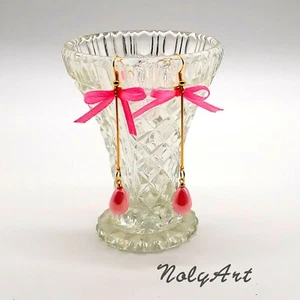 Handgefertigte Ohrhänger vergoldete Ohrringe rosa Schleifen Rouge Perle rosa Tropfen - Bild 1 von 3
