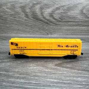 N Scale Lima Box Car 60649 RIO Grande D&RGW Italy Yellow Model Train Car Used - Picture 1 of 16
