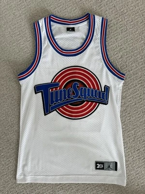 ФУТБОЛКА ДЖАМПМЕНА 23 ДЖОРДАНА 20-Я ГОДОВЩИНА МЕЛОДИЯ ОТРЯД РАЗМЕР S 2016 КОСМИЧЕСКИЙ ДЖЕМ - Изображение 1 из 4