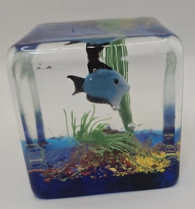 Vintage Murano Glass Aquarium Paperweight Cube 2.5 inches - Picture 1 of 10