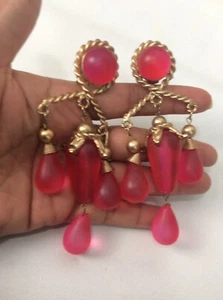 Vintage Statement Modernist Pink Lucite Goldfarbene Ohrclips - Bild 1 von 4