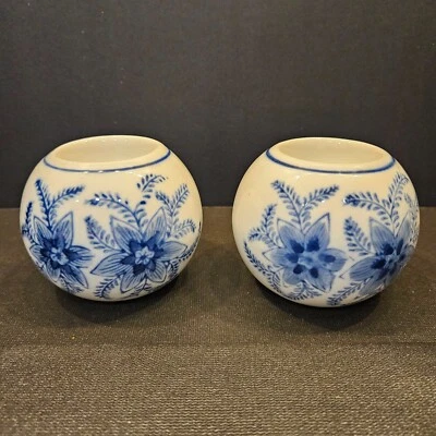 Набор из 2 синих и белых керамических чайных подсвечников. (#737) - Изображение 1 из 4