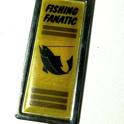 Vintage Fishing Fanatic Vinyl on Metal Keychain - Изображение 1 из 4