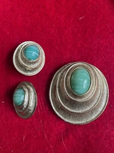Sara Coventry Costume Jewelry - Picture 1 of 3