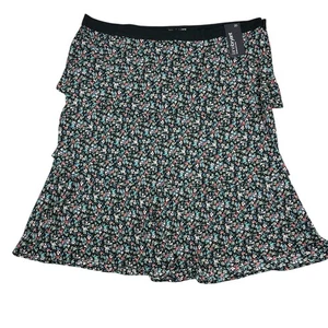 LANE BRYANT Womens Floral Tiered Skirt Black Knee Length Ditsy Floral Sz 20 NWT - Picture 1 of 7