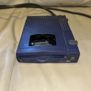 Iomega Zip 100 Z1000PLUS Laufwerk extern mit SCSI Kabel - Bild 1 von 3