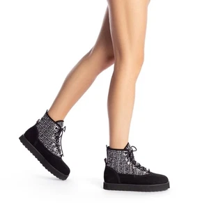 Larroude Vail Boot Black White Tweed Suede Women’s Sz 7.5 Ankle Platform Bootie - Picture 1 of 11