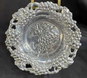 Vintage Arthur Court Metal Grape Leaves Wine Bottle Coaster 1995 - Picture 1 of 5