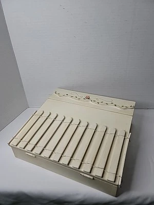 Mills River 2001 pintado a mano valla de madera organizador de escritorio joyero Foto 1 de 4