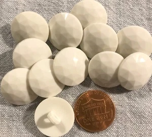 12 Shiny Domed Faceted Off-White Plastic Shank Buttons 11/16" 18MM Lot # 3551 - Picture 1 of 1
