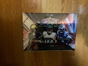 2023 Wild Card Metallix Football Hobby Box 6 garantierte Autos - Bild 1 von 7