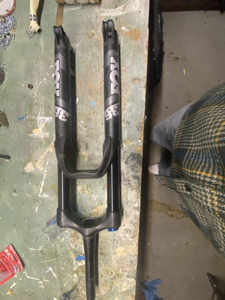 Fox 36 Rythm 27.5 160mm travel 2022 - Image 1 of 3