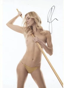 Lisa Ryzih original signiertes Foto 20 x 30 cm HAMMERMOTIV - Bild 1 von 1