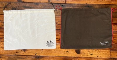 2 bolsas antipolvo con cordón con logotipo Coach ~ una de algodón marrón ~ una de satén marfil 19" X 15" Foto 1 de 4