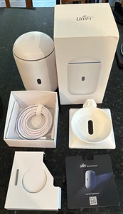 1 Ubiquiti Networks UniFi Dream Router UDR-US Ledwo używany - Zdjęcie 1 z 6