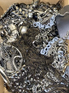 1+ Lb Junk Jewelry Lot - Vintage- Mod Wear, Parts, Repair - Picture 1 of 7